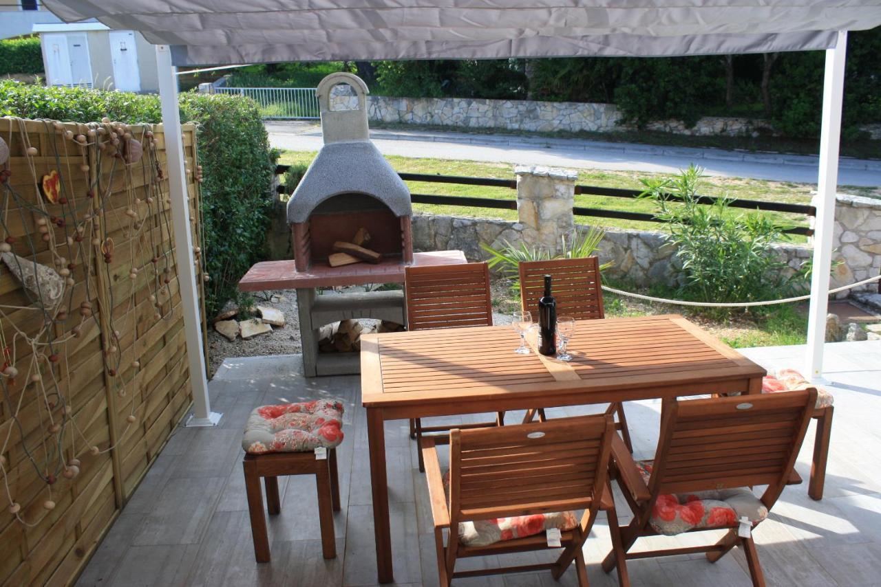 Holiday Home Radmila Premantura Luaran gambar